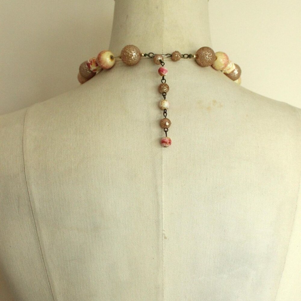 Vintage 1960s Necklace, Pink and White Large Beads with Gold Spacers Mod Jewelry - Picture 6 of 9